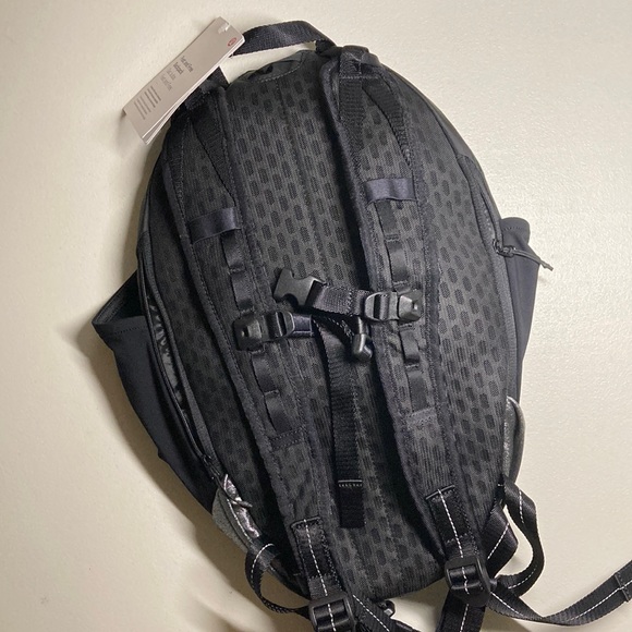 Lululemon Fast and Free Backpack Sparkle - Picture 3 of 10